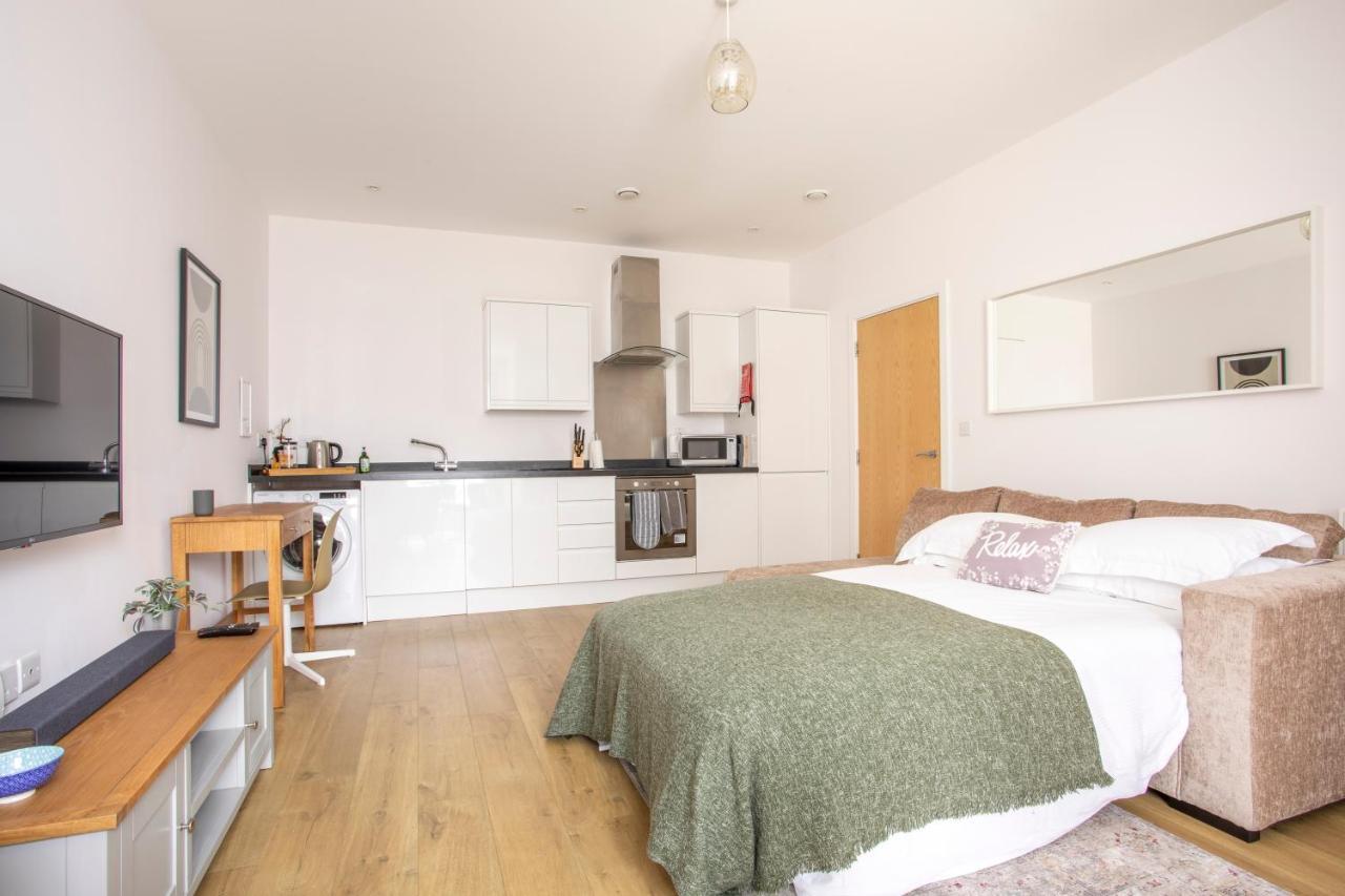 1 Bed Apartment - Redhill Central, Surrey, Gatwick #2 Luaran gambar